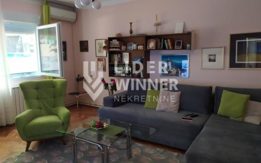 Renoviran stan na odličnoj lokaciji