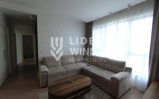 BW Lux opremljen stan sa garažnim mestom