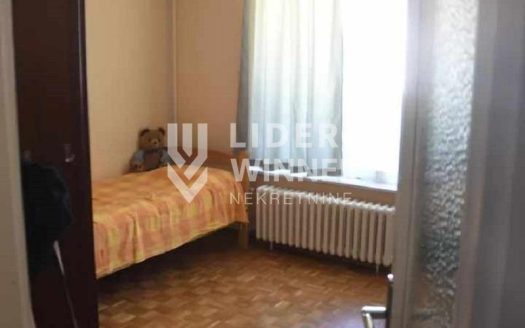 4.5 stan, trostrano orijentisan, odlična lokacija