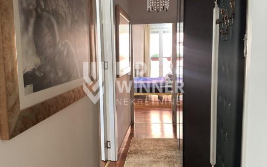 Lux stan na dobroj lokaciji