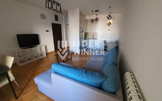 Sa privatnim parking mestom