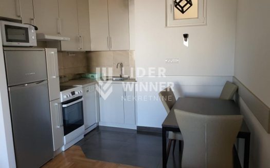 Sa privatnim parking mestom