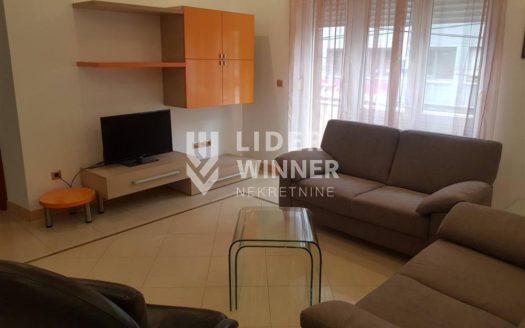 2.5 stan, top lokacija, Čubura