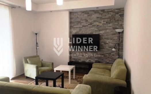 Odličan prostran stan