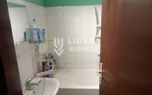 Stan na top lokaciji, Crveni Krst