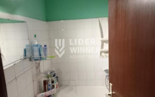 Stan na top lokaciji, Crveni Krst