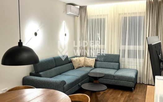 Lux stan sa garažom na Crvenom krstu