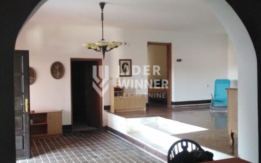 Kuća u Petrovcu 800m od plaže