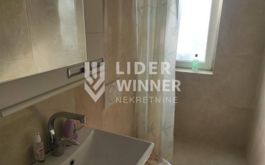 Odličan stan da dobroj lokaciji