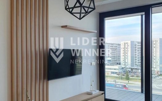 Lux 2.0 stan, Sakura park, parking mesto