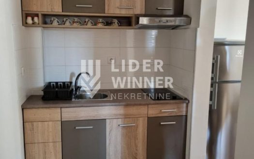 Prodaje se apartman u mirnom delu Zlatibora