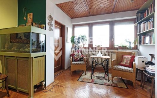 Dupleks sa garažom i dvorištem od 2a