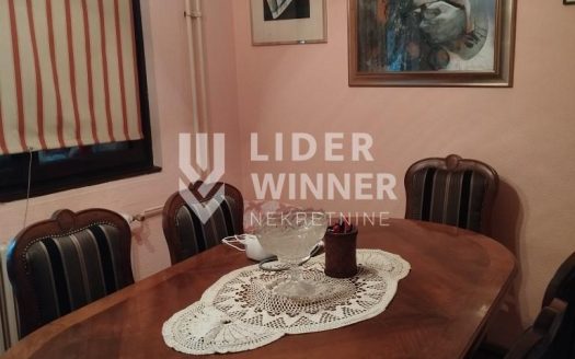 Retko u ponudi, svetao i bez buke