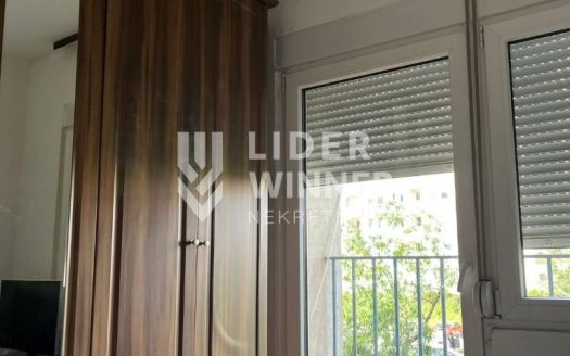 Top ponuda, Izdaje se prelep trosoban stan na drugom spratu na top lokaciji