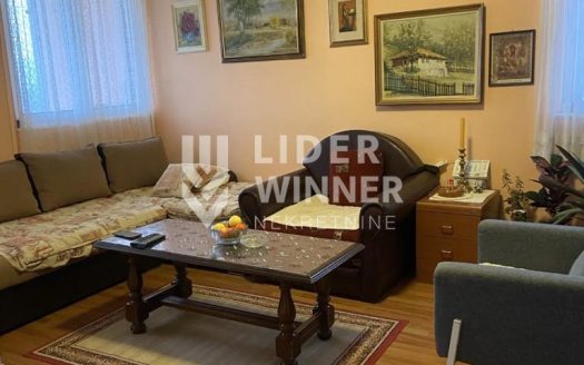 Dvoetažni stan sa pogledom na Avalu