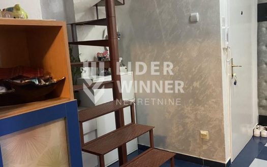 Dvoetažni stan sa pogledom na Avalu