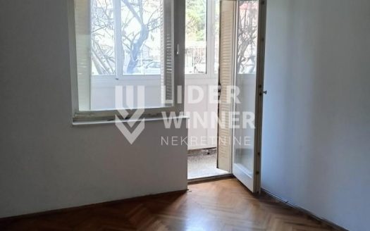 Na odličnoj lokacija stan sa garažom