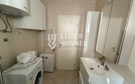 Sa prelepom terasom, preporuka