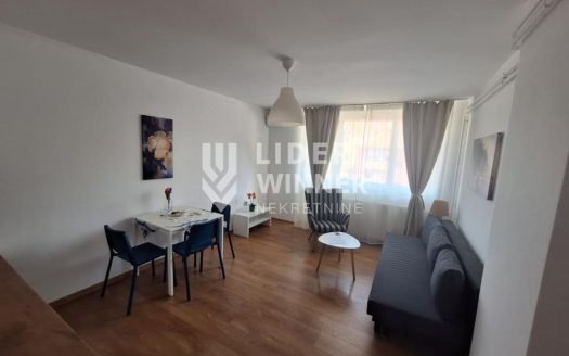 Odličan stan sa parking mestom